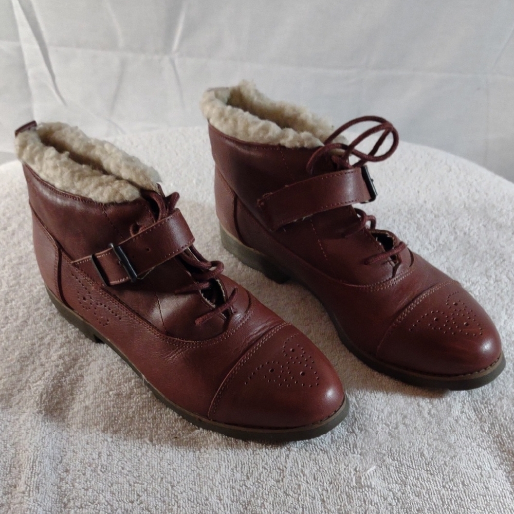 Vintage Esprit Brown Lace Up Boots with Fleece Lining Size 6.5